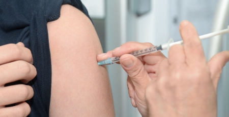 Vacina contra gripe disponível em duas mil farmácias