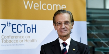 Medicina e política parceiras na luta contra o tabaco