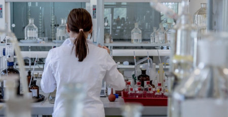 OMS estende recomendações de remdesivir a doentes com COVID-19 grave