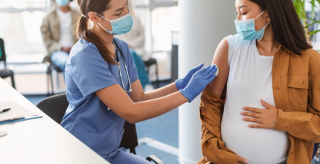 OMS recomenda vacinação de grávidas para proteger bebés contra VSR