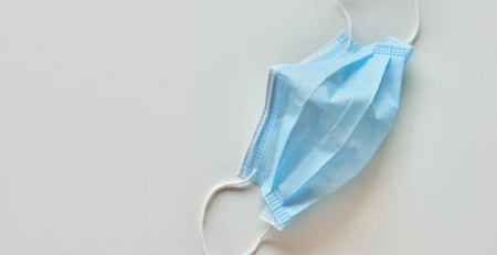 Infarmed suspende comercialização de três tipos de máscaras cirúrgicas