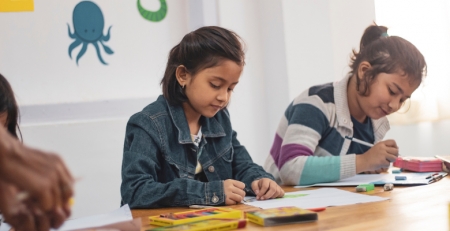 Árvores junto a escolas ajudam a reduzir a inflamação das vias aéreas das crianças