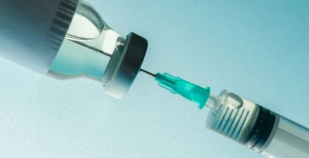 CE autoriza primeira vacina contra VSR para adultos mais velhos