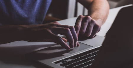 Webinar promove conhecimento em relação às terapêuticas para a COVID-19