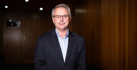 “O médico excecional trata o doente que tem a doença”
